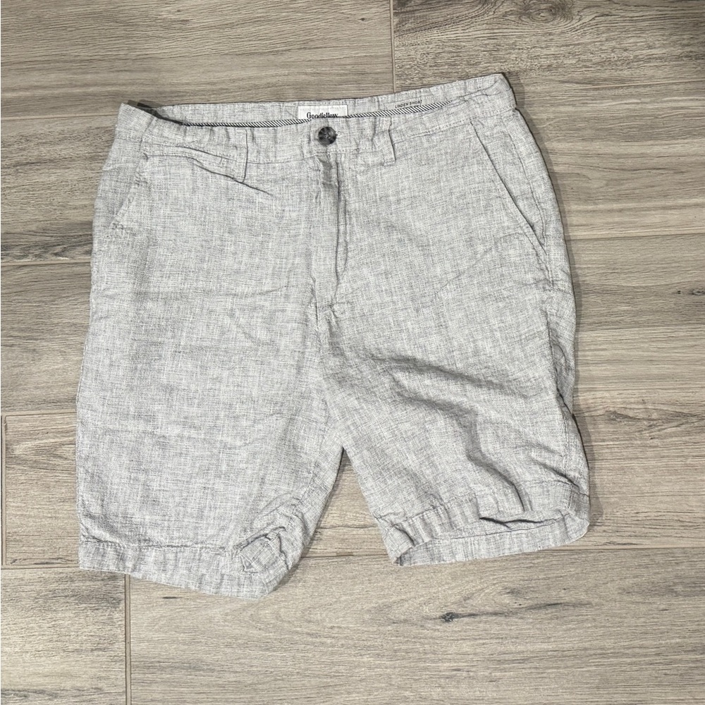 Goodfellow & Co Light Gray Men's Flat Front Shorts